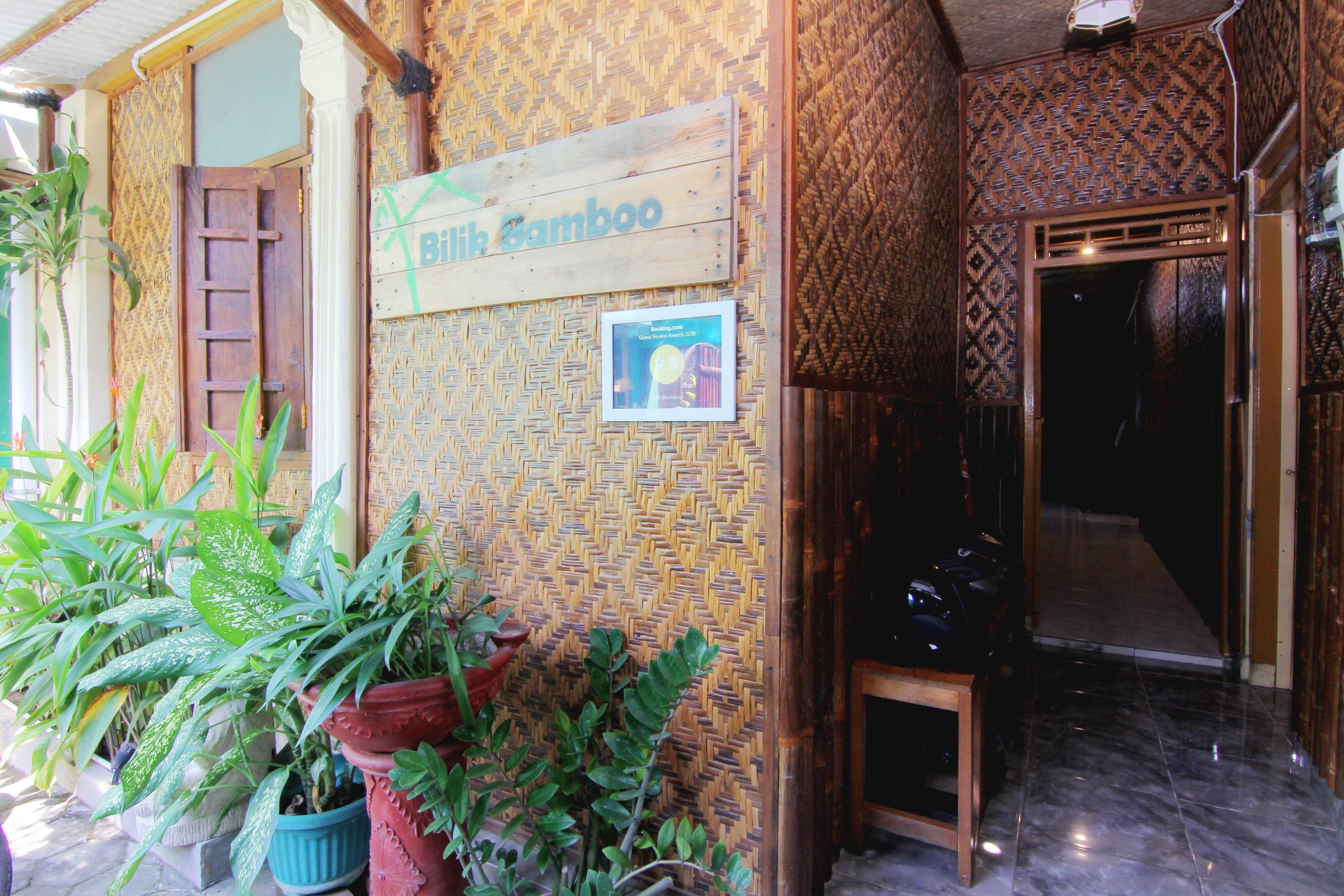 Bilik Bamboo Hostel Yogyakarta Exterior photo