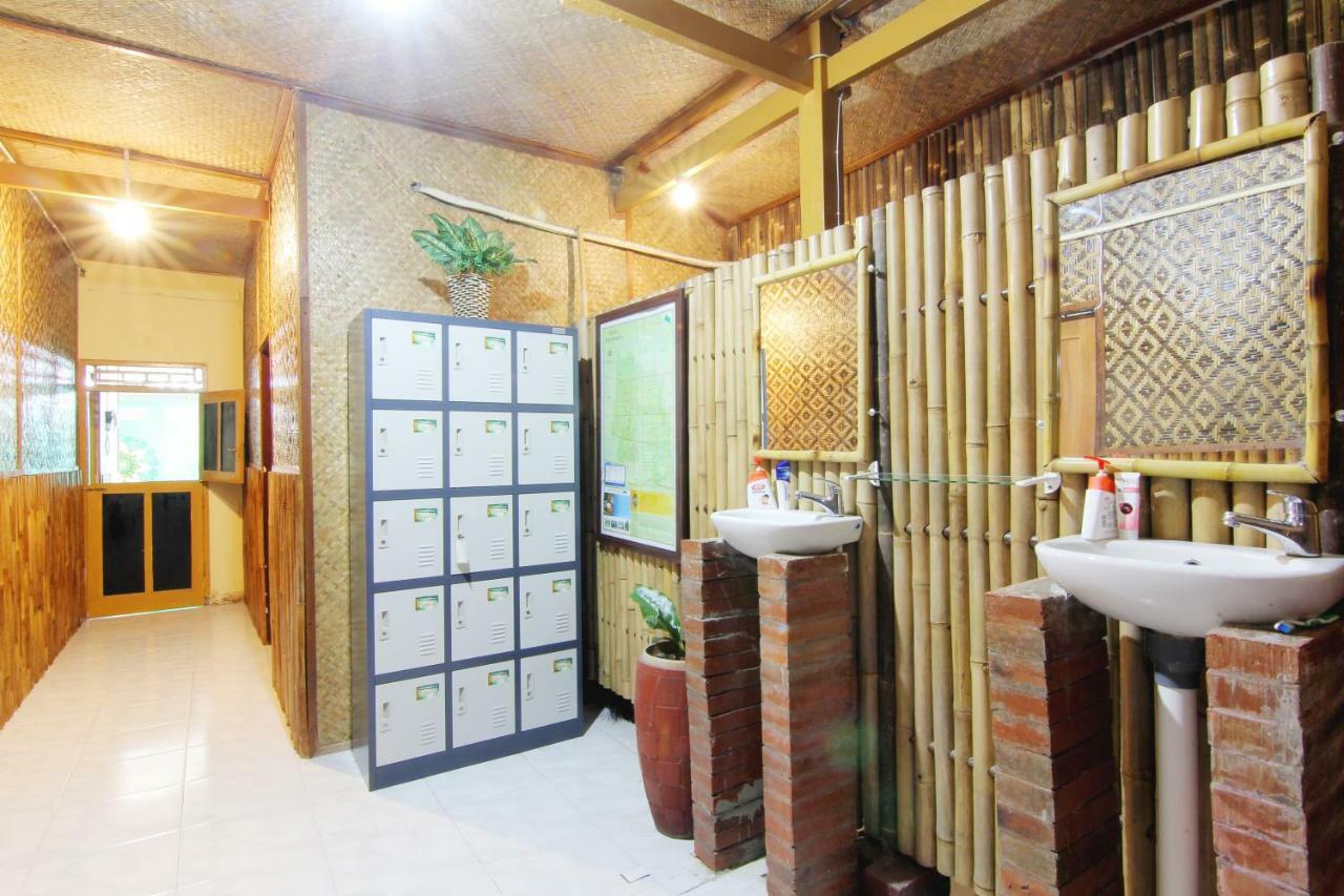 Bilik Bamboo Hostel Yogyakarta Exterior photo